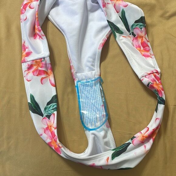 NWT Swim bottom white with pink floral pattern size 12 - Picture 3 of 4